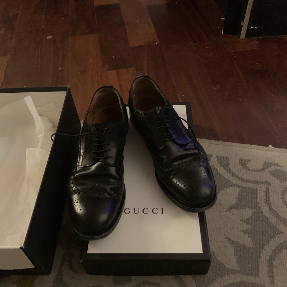 Gucci blk brogues